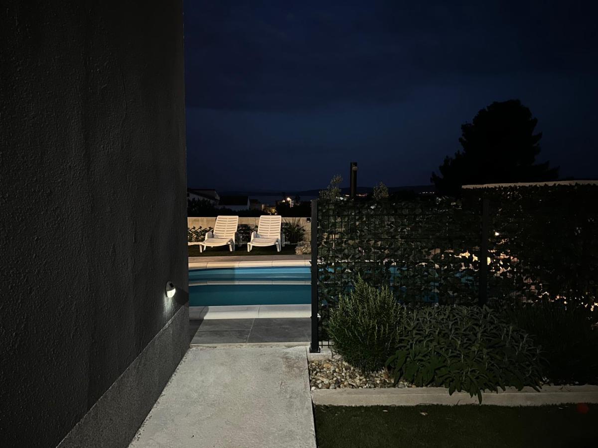 Villa Marta 3 Bedrooms, 2 Baths And Pool Kaštel Štafilić Exteriör bild
